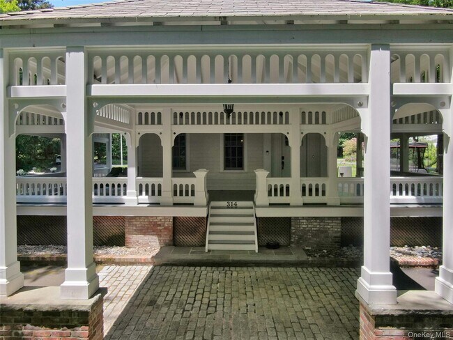 Building Photo - 314 Haverstraw Rd