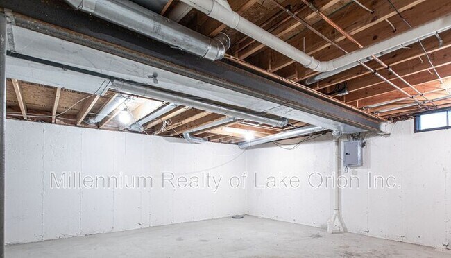 Building Photo - 403 Teelin Dr