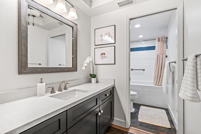 Building Photo - 82 Conejo Cir