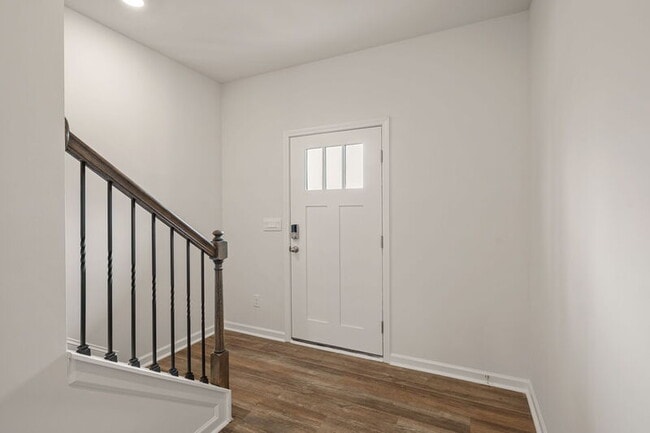 Building Photo - 171 Old Home Rd