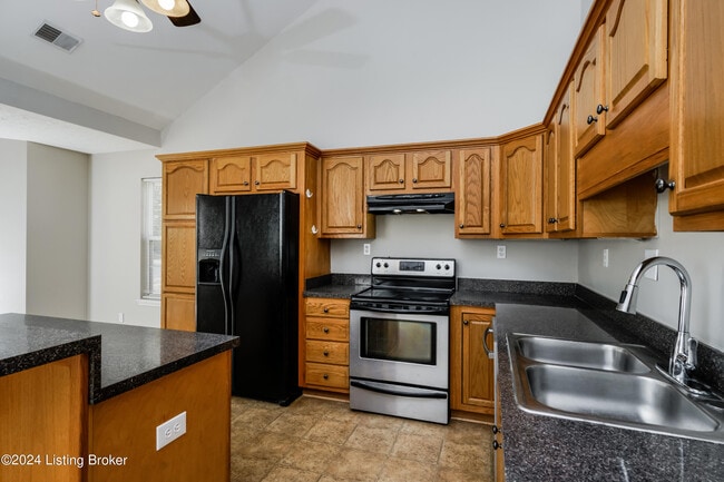 Building Photo - 13024 Bessels Blvd