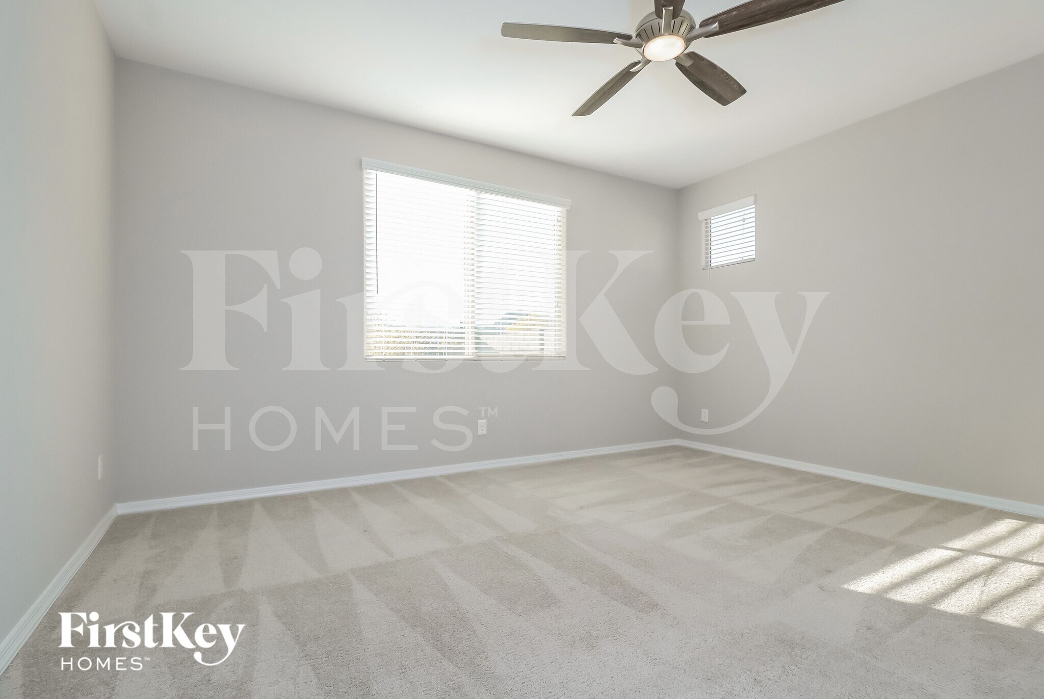 Building Photo - 8411 S 164th Dr