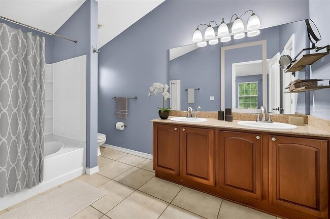 Building Photo - 6745 Breezy Palm Dr