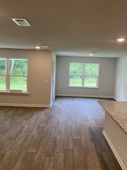 Building Photo - 10473 Ruffian Rt