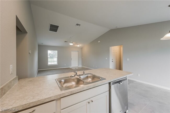 Building Photo - 4016 4th St SW