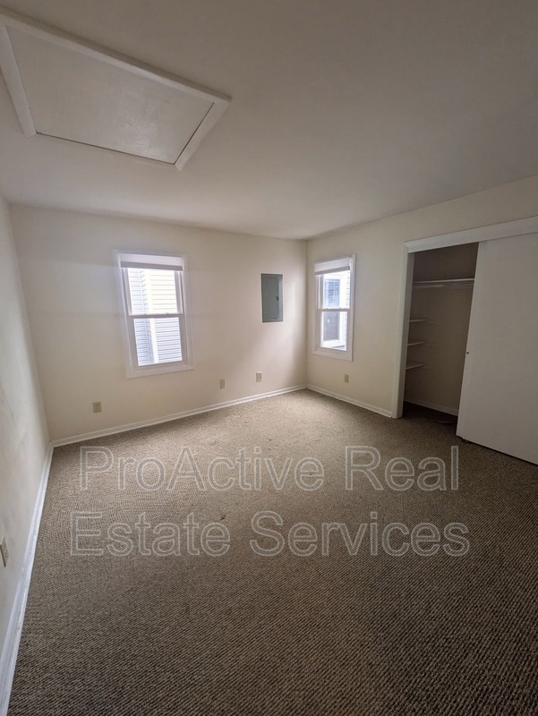 Building Photo - 1326 W Ocean View Ave