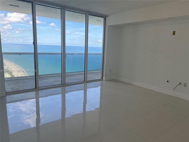 Building Photo - 1830 S Ocean Dr