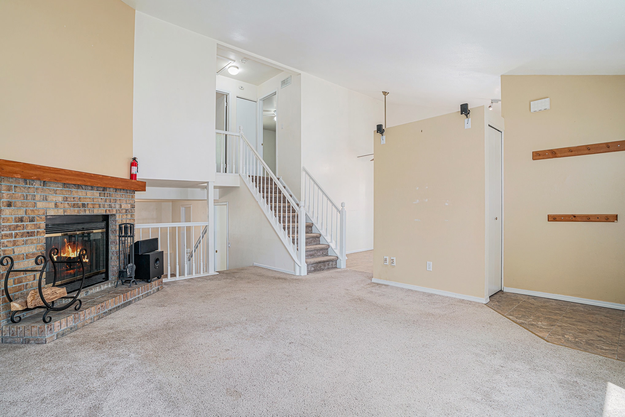 Building Photo - 2139 Daley Dr