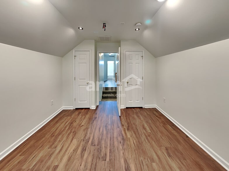 Building Photo - 155 Mott Rd
