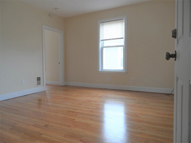Building Photo - 134 Fayette St