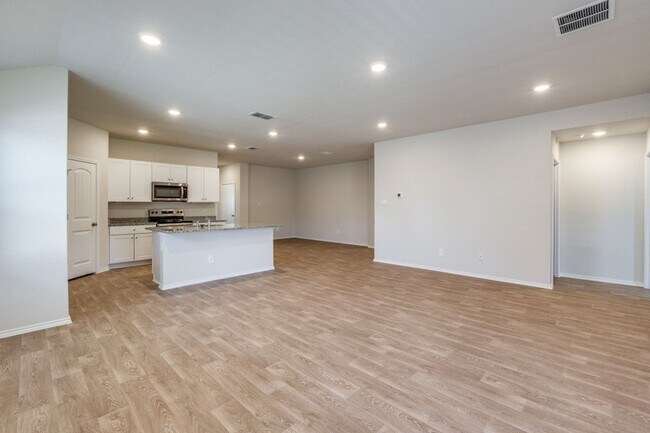 Building Photo - 4 BR + STUDY/ 3 BA in Seguin - 2042 SF One...