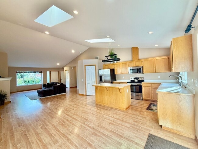 Building Photo - Immaculate Mill Creek Rambler | A/C • Cul-...