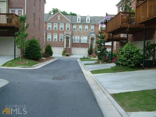 Building Photo - 2803 Loftview Square