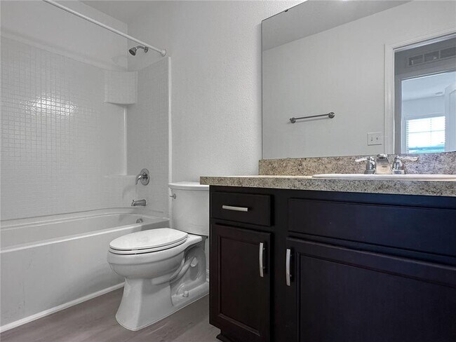 Building Photo - 959 Grandin St