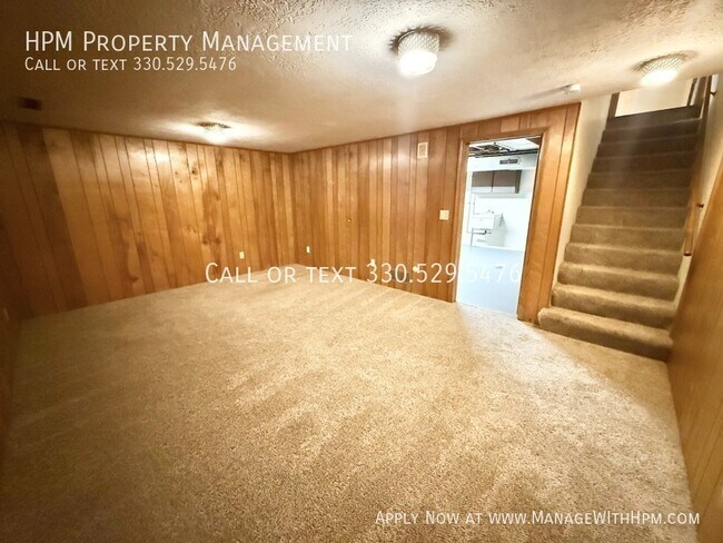 Building Photo - 2379 Ashdale St NW