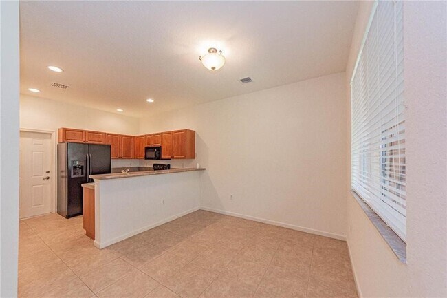 Building Photo - 2563 Stockbridge Square SW