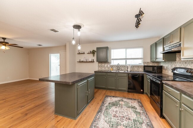 Building Photo - 13111 Southton Run