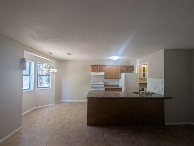 Building Photo - Quail Valley 3 Bedroom 2 bathroom