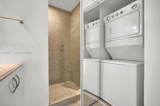 Building Photo - 60 SW 13th St