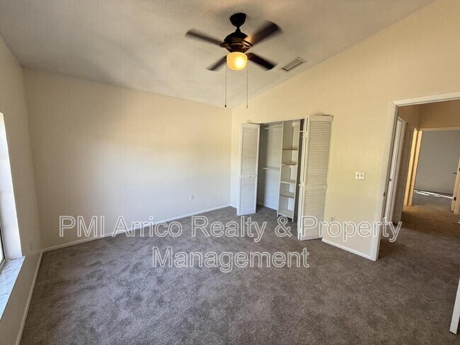 Building Photo - 12653 Longcrest Dr