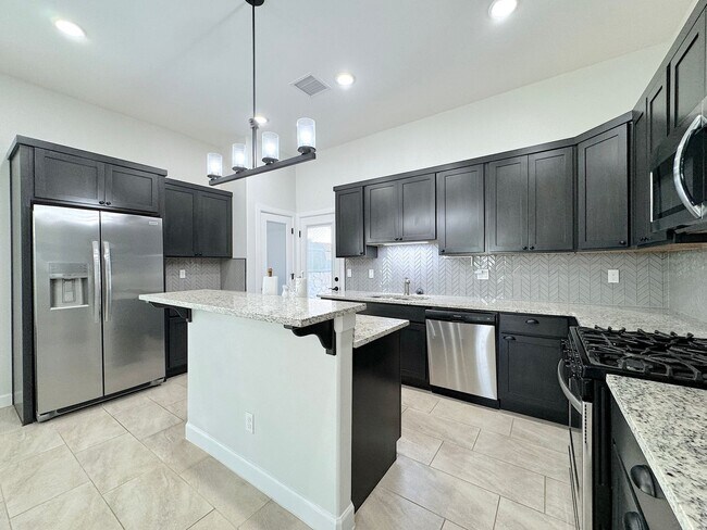 Building Photo - East El Paso 4 bed Refrig A/C with Gorgeous Backyard!