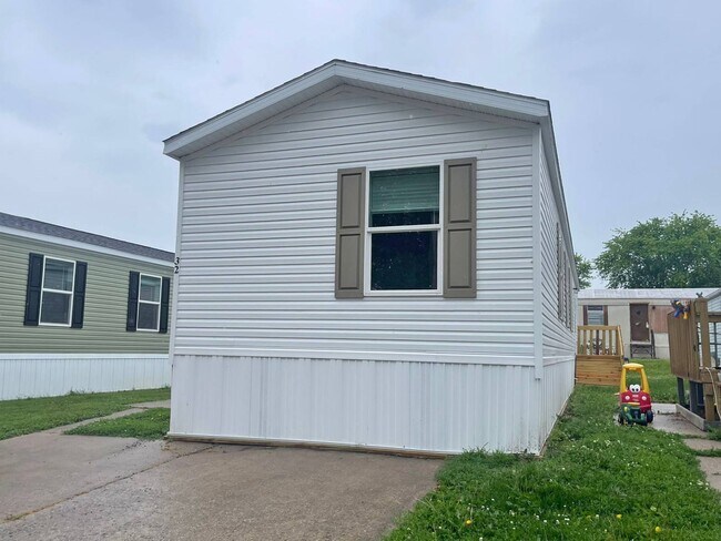 Building Photo - 781 W Walcott Rd