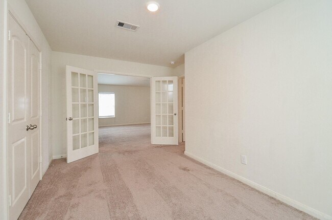 Building Photo - 2037 Mule Ridge Dr