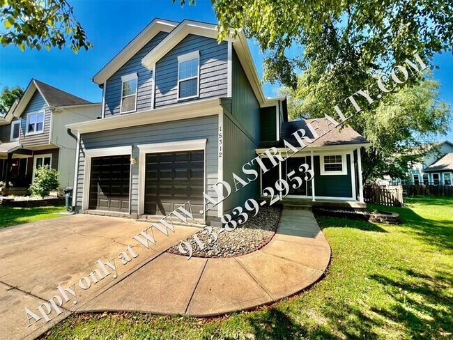 Building Photo - Updated 4 Bed 2.5 Bath in Olathe-Available...