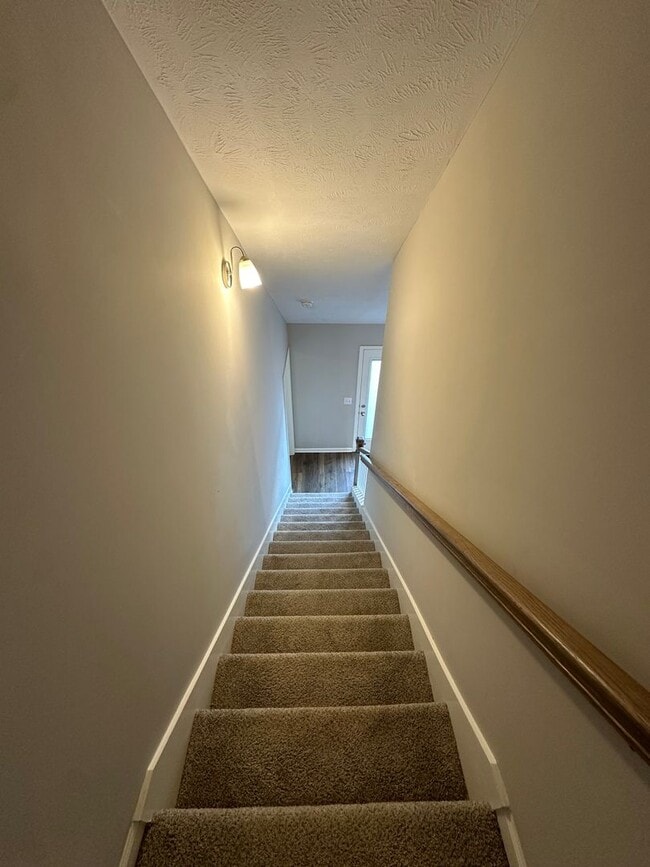 Building Photo - Beautiful 2 Bed 2.5 Bath Townhome *ZONED FOR BLACKMANS SCHOOLS*