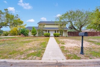 Building Photo - Two Story Rental in Castle Hills