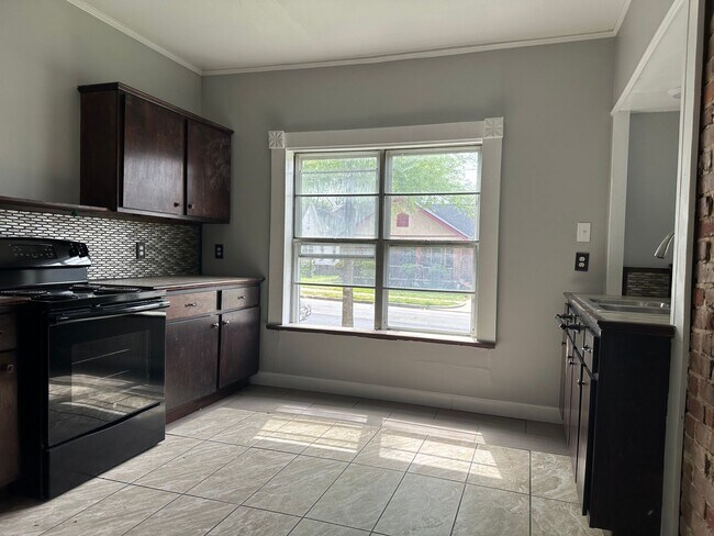 Building Photo - Questions please contact Joshua LaFever 50...