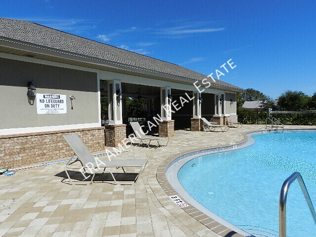 Building Photo - Beautiful Pool!