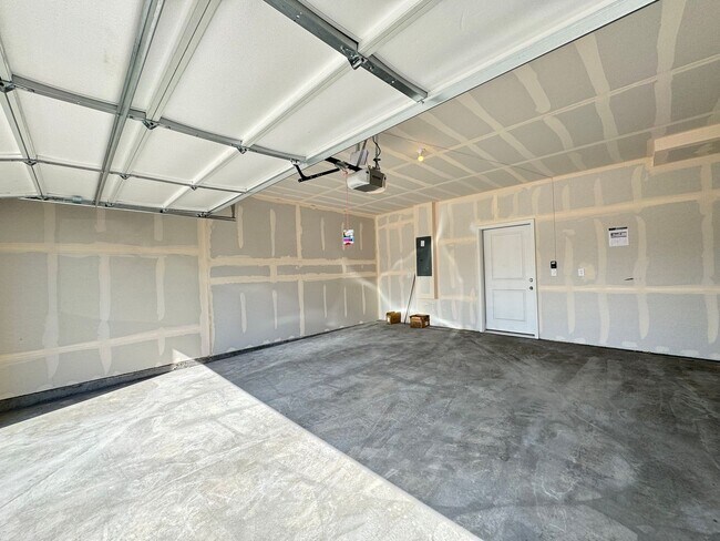 Building Photo - Brand New, Beautiful House-Fort Collins/Wi...