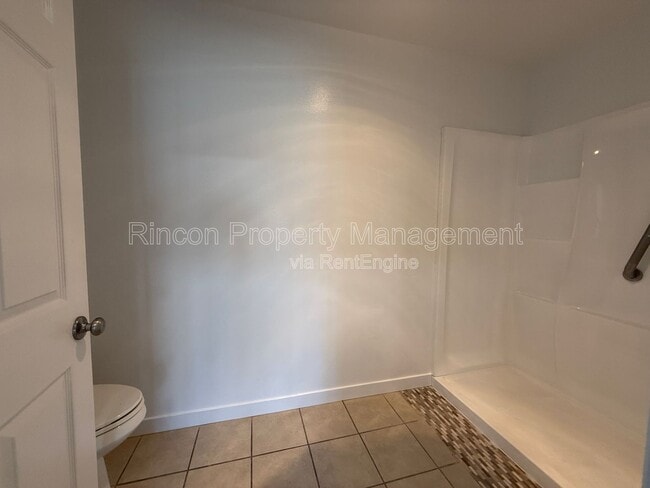 Building Photo - 3440 Huerta Ct