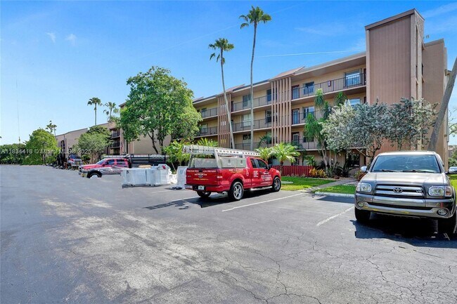 Building Photo - 370 NW 76th Ave