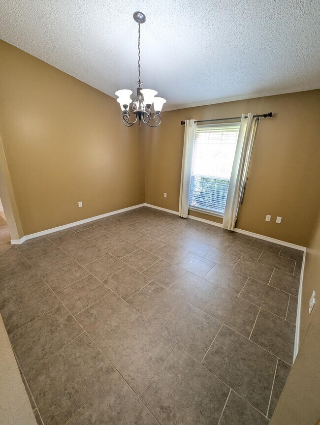 Building Photo - 7570 Pepperwood St