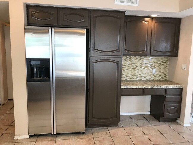 Building Photo - 3329 E Wescott Dr