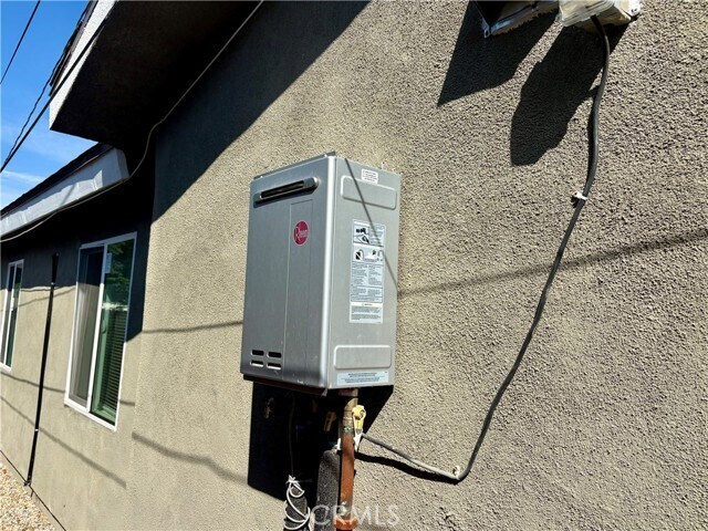 Building Photo - 296 N Allen St