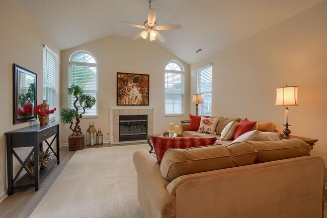 Building Photo - 6183 Donegan Way