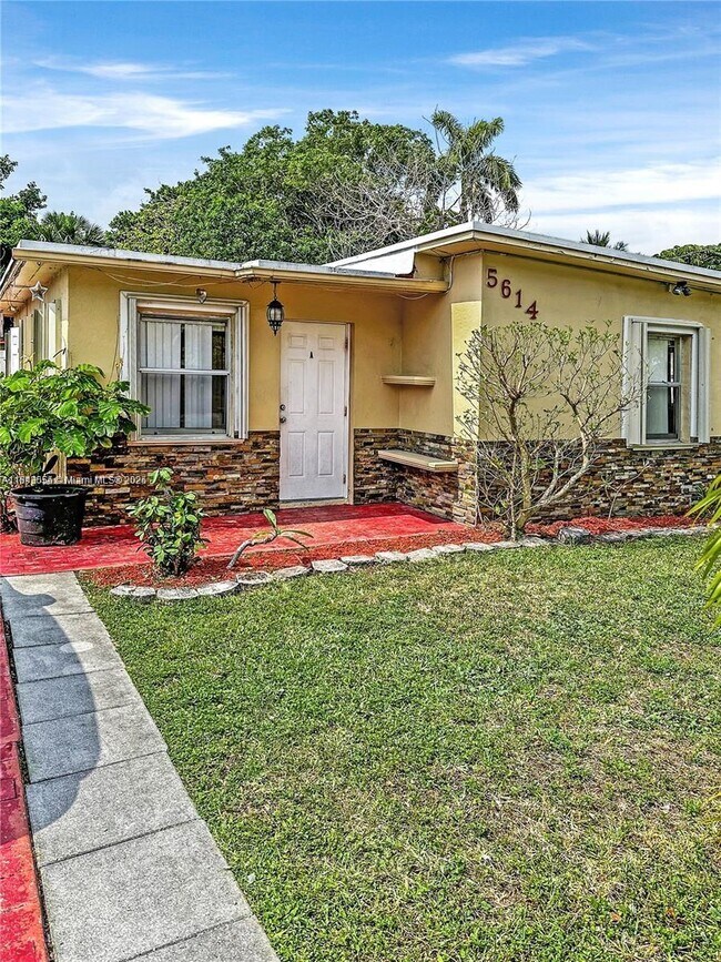 Primary Photo - 5614 Taylor St