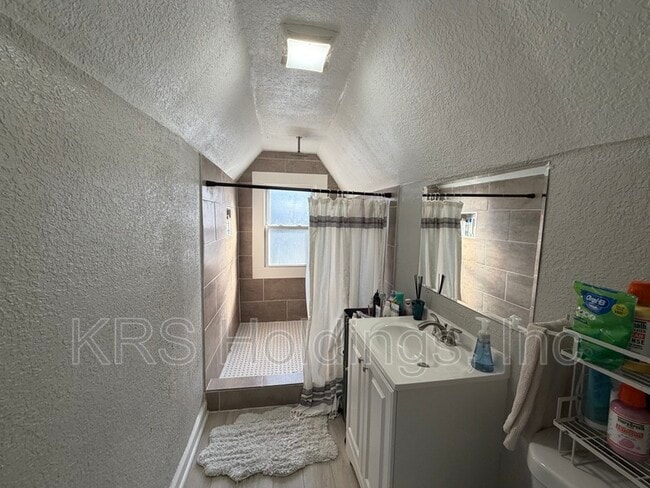 Building Photo - 1088 Norview Ave