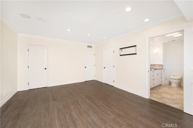 Building Photo - 3150 Dona Maria Dr