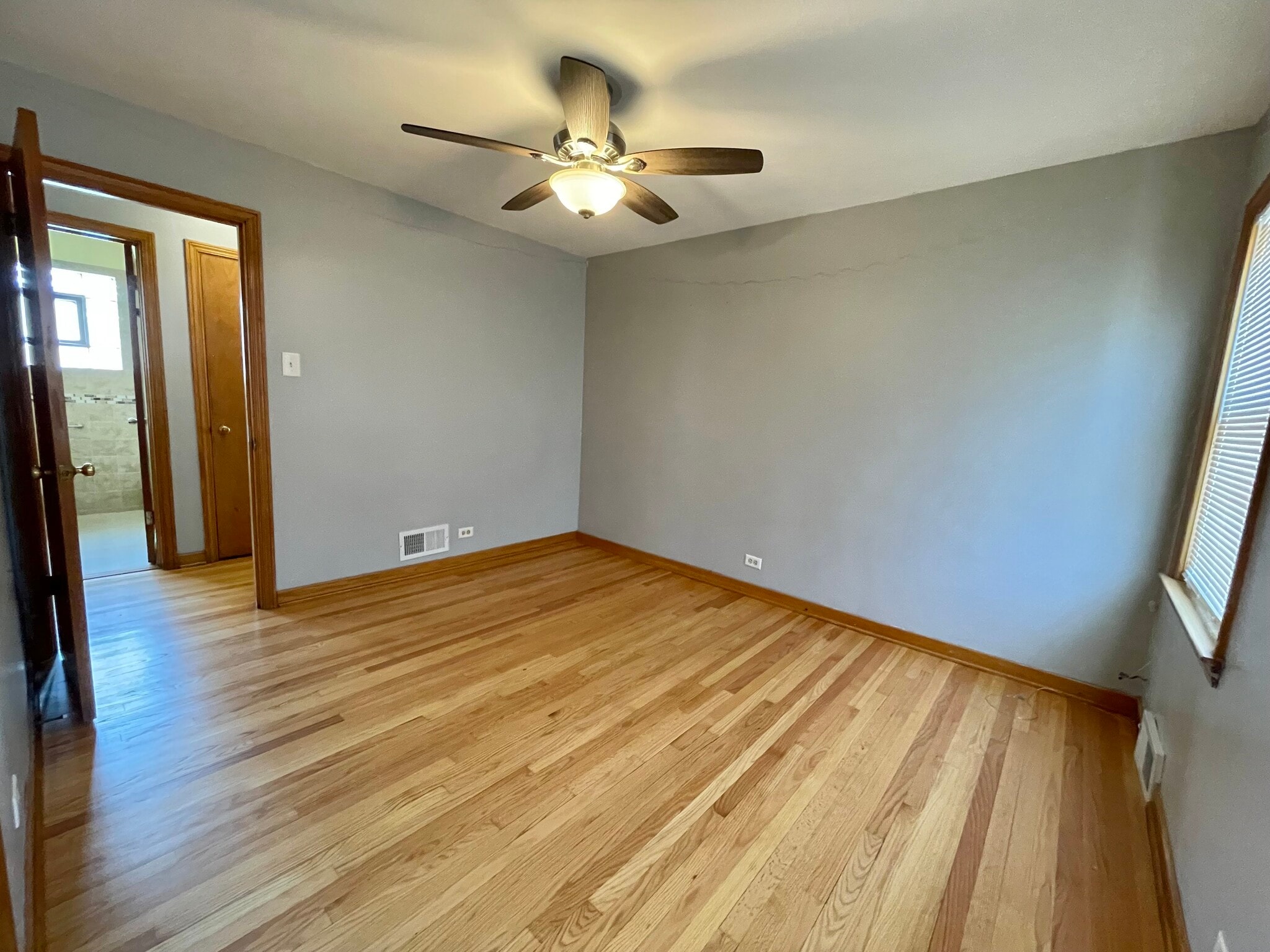 Building Photo - 5735 S Meade Ave