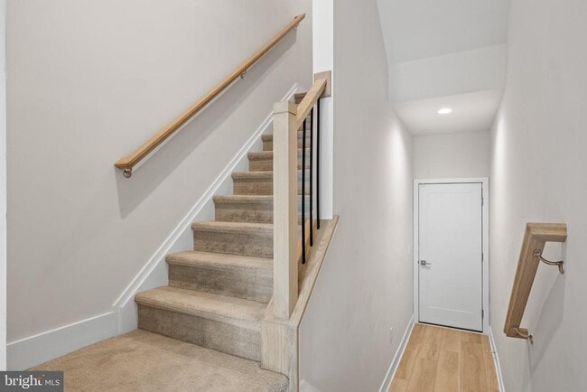 Building Photo - 2150 Northbank Pl