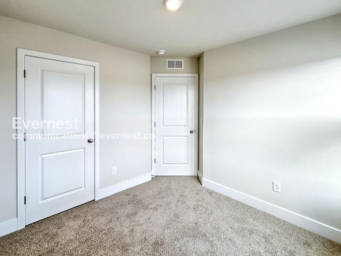 Building Photo - 189 Sioux Lp