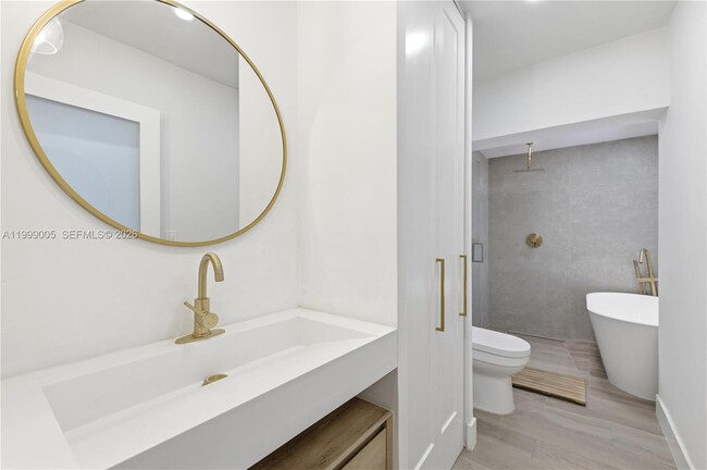 Building Photo - 86 NE 110th St