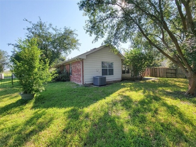 Building Photo - 5535 Gable Meadows Dr
