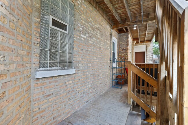 Building Photo - 3456 W Augusta Blvd