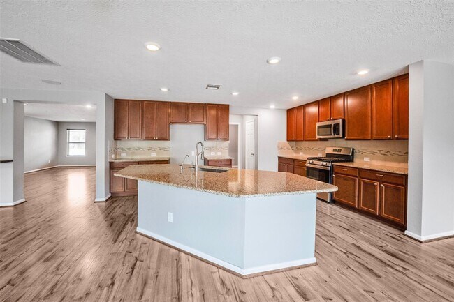 Building Photo - 1107 Epworth Ct.