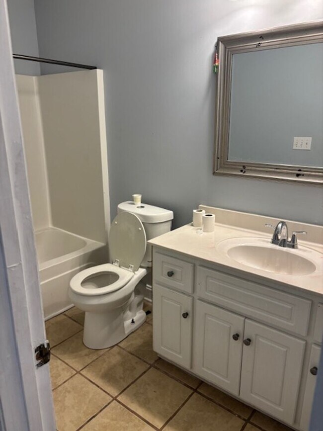 Building Photo - Spacious 4BR North Augusta Rental – Move-I...